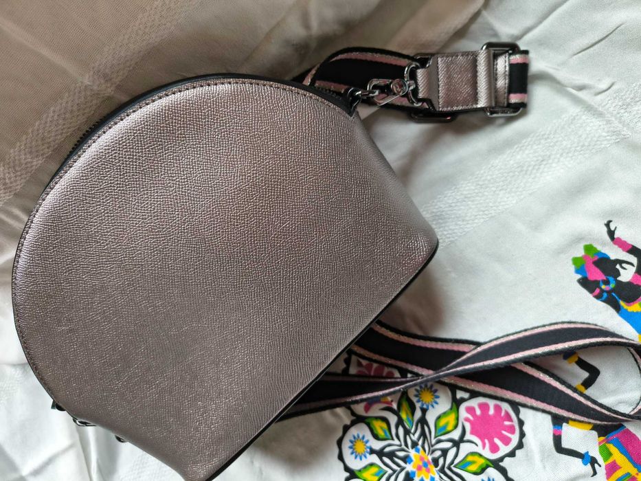 Дамски чанти Tous, Armani Jeans, Tod's