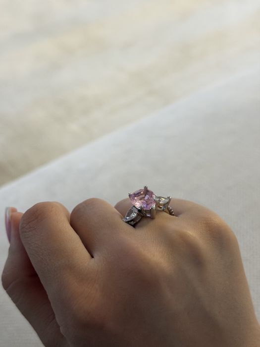 Красивое кольцо серебро