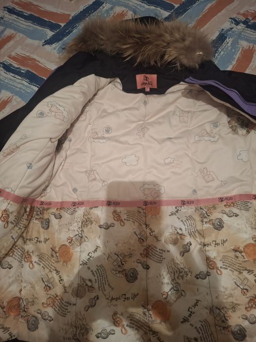 Продам куртки на девочек