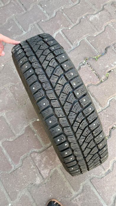 Зимние шины 185/65/R15 viatti