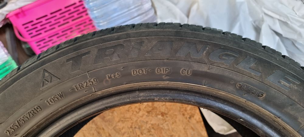 Продам шины Triangle 235/55 R19