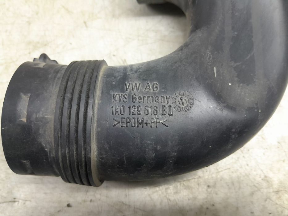 Tub admisie aer 1k0129618bq 1.6 tdi CAY Volkswagen VW Touran 1 [2th f