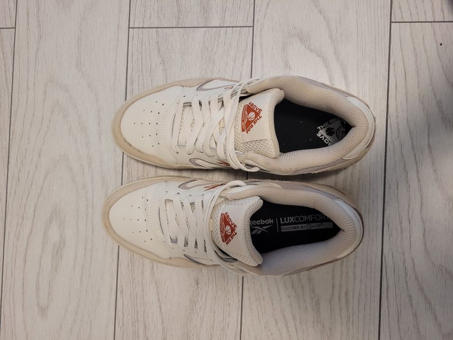 Reebok marime 42. Papuci, incalcaltaminte, adidasi.