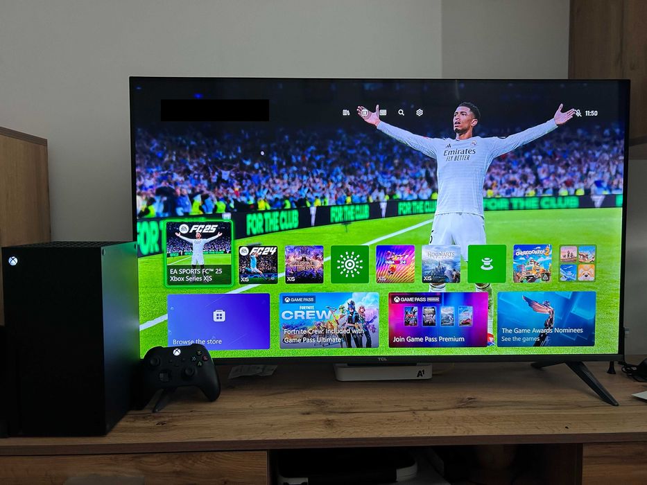 Xbox Series X 1TB + 2 Controllers + Games