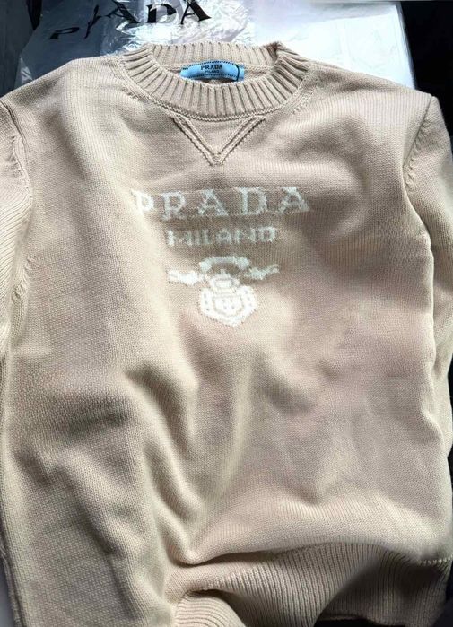 Prada пуловер високо качество S/M