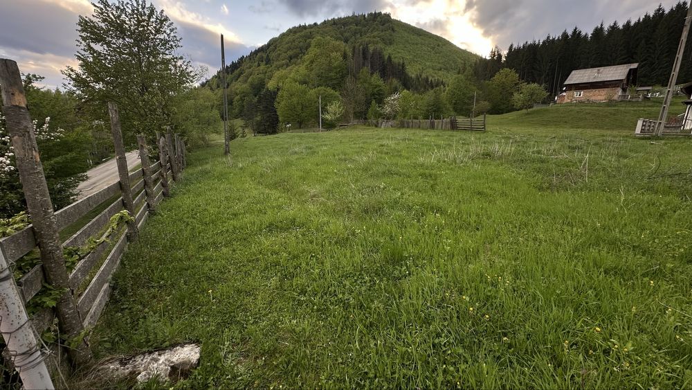 Teren intravilan, zonă turistică Văleni-Stânișoara