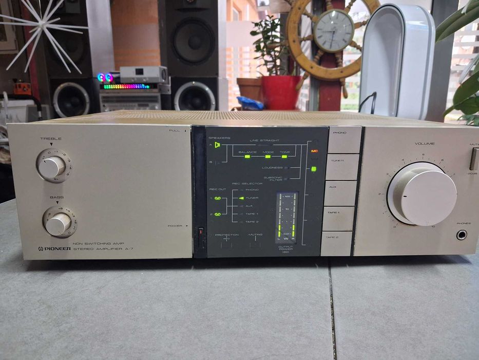 Pioneer A-7 stereo amplifier