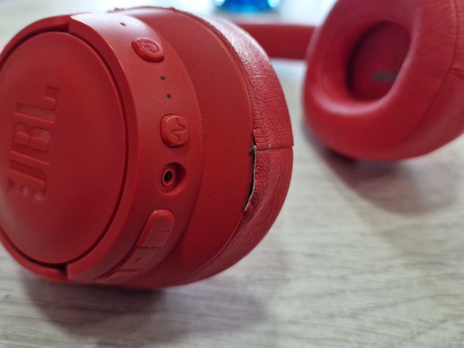 Bluetooth слушалки JBL TUNE 750BTNC