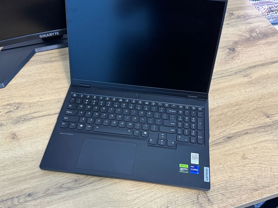 Lenovo 16" Legion Pro 7i Gaming Laptop - 32GB/3TB RTX 4080 i9 14900HX