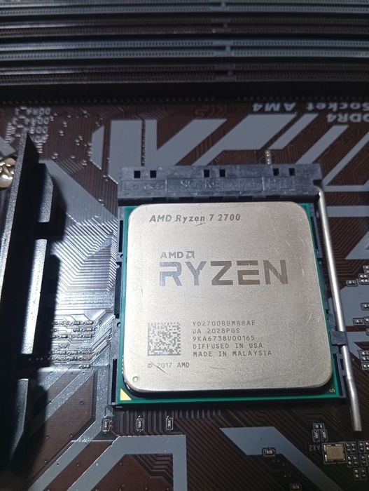 Продам материнскую плату