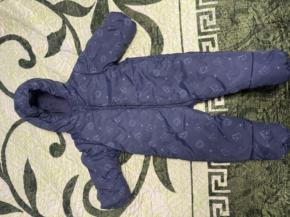 Продам комбинезон для мальчика