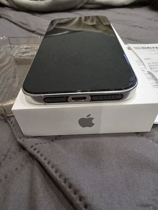 iPhone 16 pro 256gb