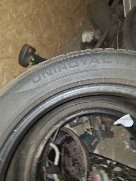 Vind 4 Caucicuri vara Secon Hand