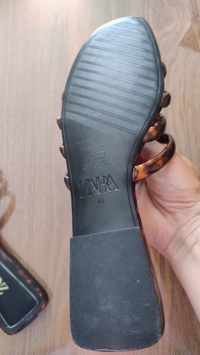 Дамски ест.кожа обувки Кавалер 39,40 и червени 39, чехли Зара40