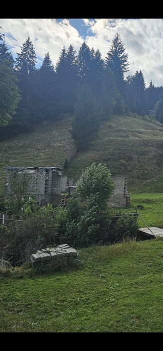 Vând teren Rucăr