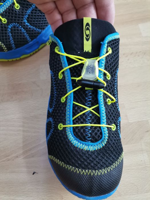 Adidași alergare Salomón marimea 38 puțin folosiți