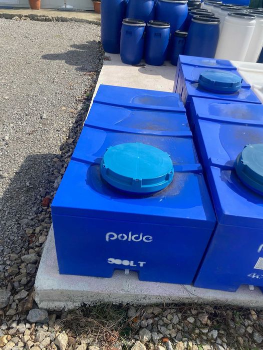 Продавам квадратни резервоари за вода от 100 литра до 500 литра!