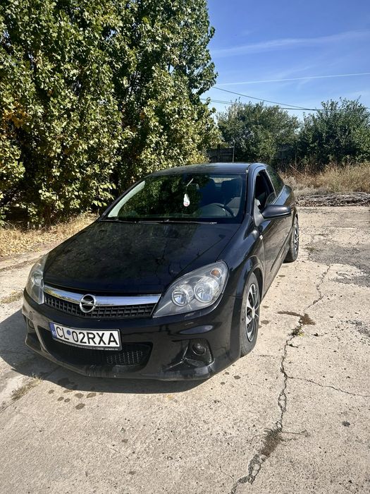 Opel Astra H GTC 1.7