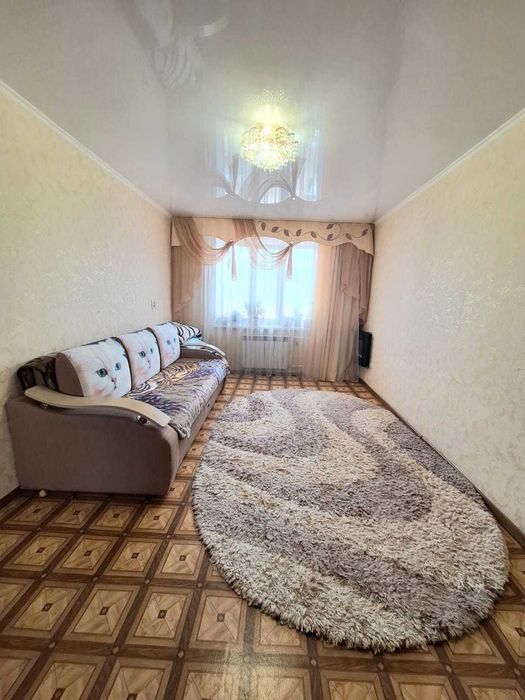 Продаётся 1 комн. ОКТ, район 8 школа.