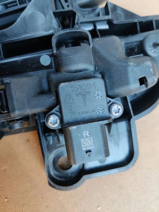 Maner deschidere usa portiera stanga dreapta TESLA Model 3 si Y 1780885-00-A / 1780884