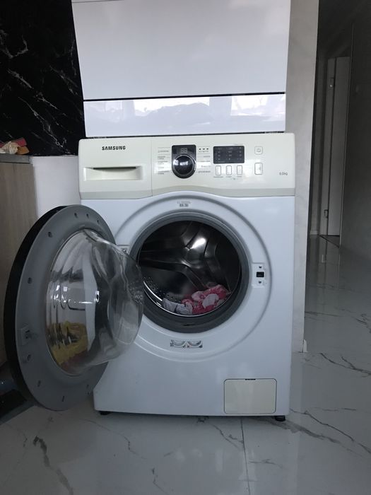 Продам стиральную машину
