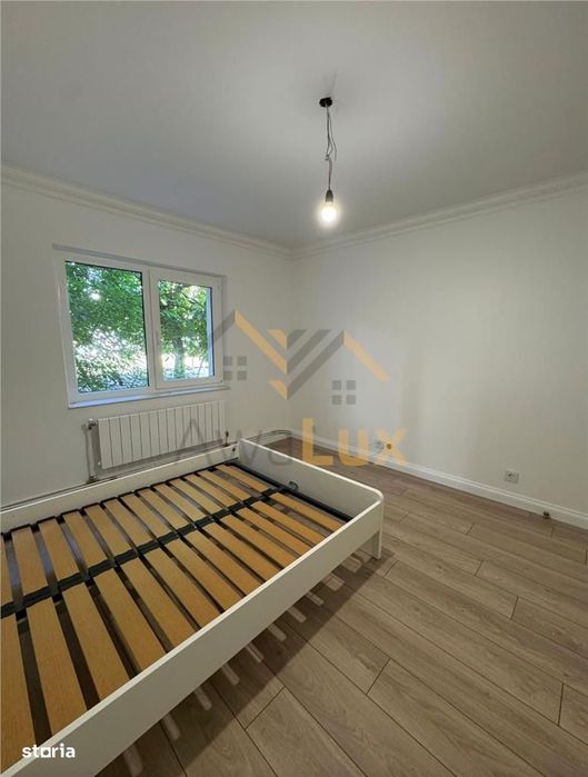 Apartament 3 camere de vanzare, str. Marasesti