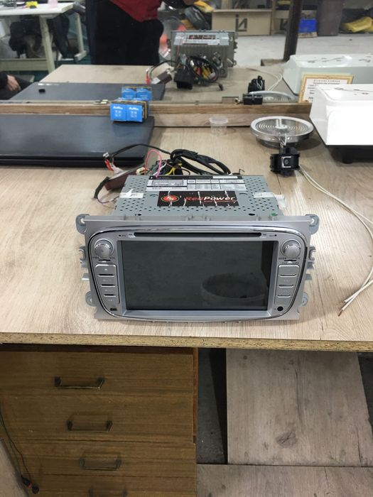 Red power monitor ford