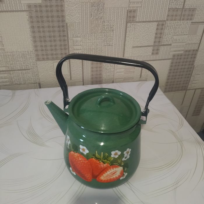 Продам чайник  .в хорошем состоянии.