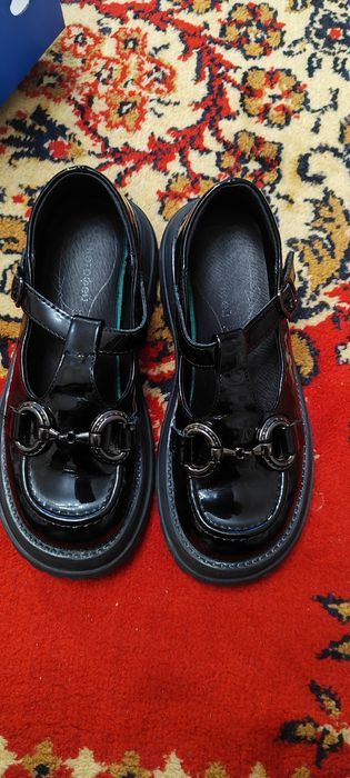 Туфли школьные 33 р