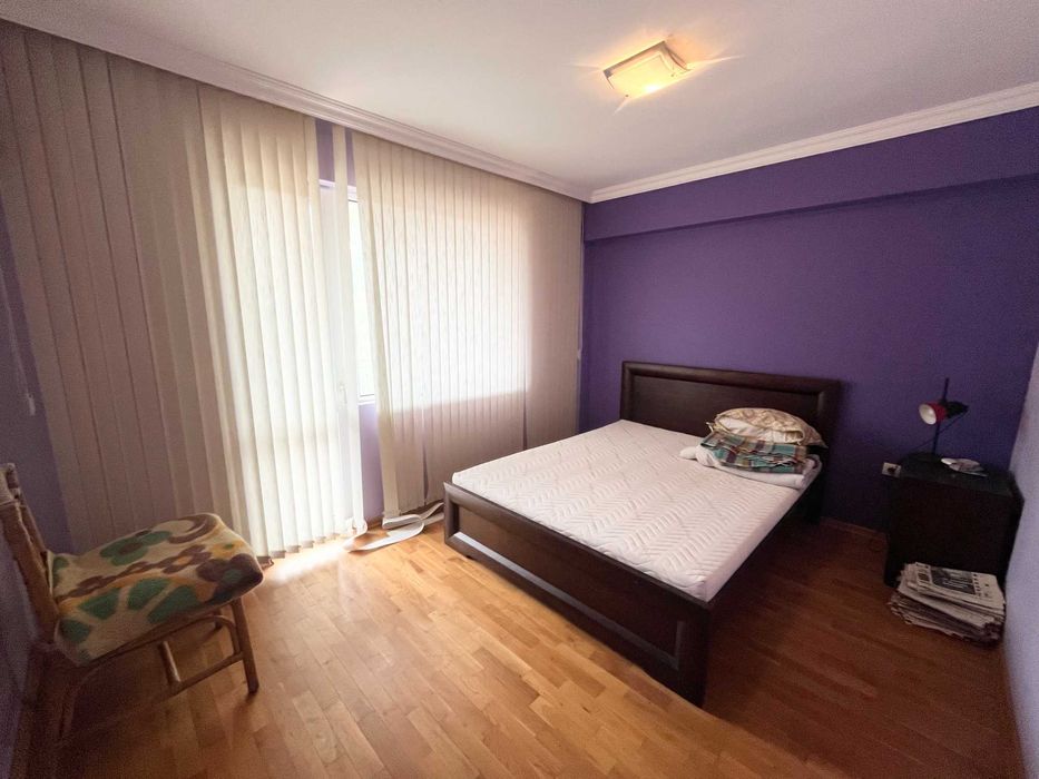 Продава се Тристаен апартамент в Казанлък - 95 кв.м за 1530 €/кв.м - Снимка #2