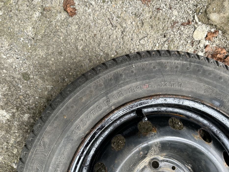 Vand jante tabla r14 peugeot partner cu anvelope michelin de vara