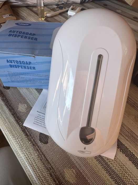 Dispenser automat pentru sapun