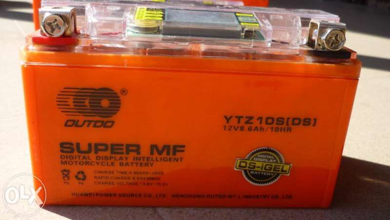 продавам ;Акумулатор,батерия. Много силен акумолатор за скутер,мотори