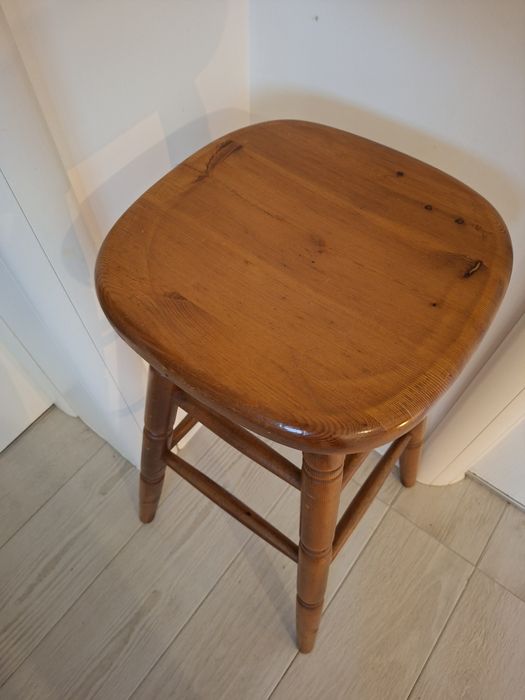 Scaun din lemn pentru bar sau ședințe foto