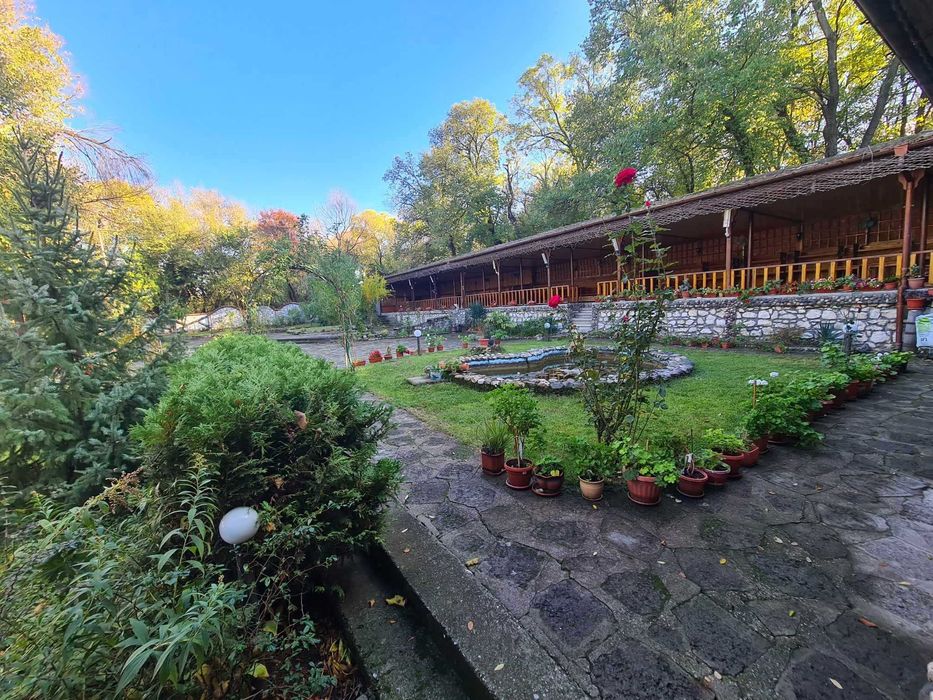 Продава се Заведение в Хасково, Младежки хълм - 200 кв.м за 2250 €/кв.м - Снимка #2