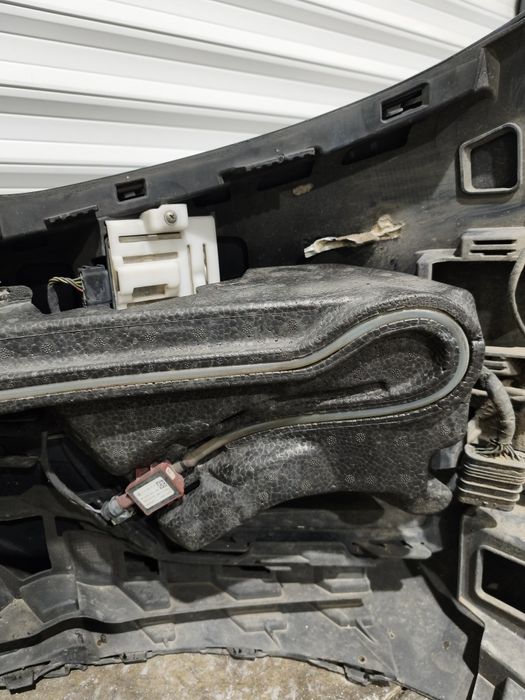 Предна броня за Мерцедес W213 AMG