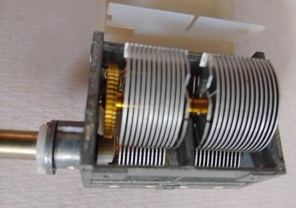 Променлив кондензатор, руски, нов