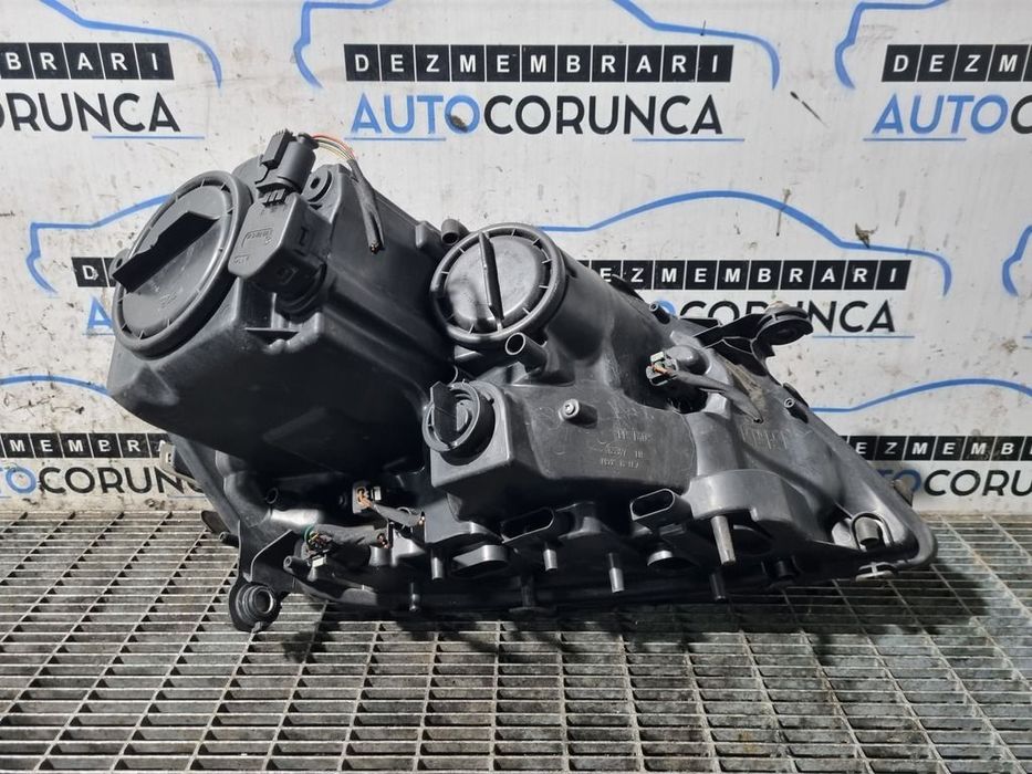 Far Stanga Mercedes ML W164 Facelift 2008 - 2011 SUV 4 Usi (1349) Cu lupă