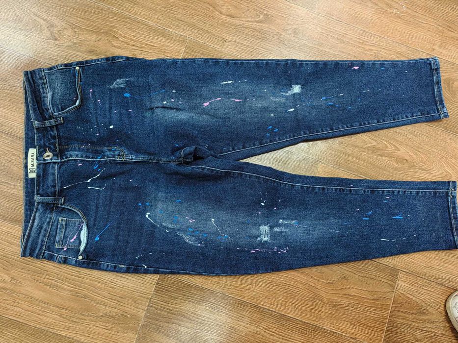 Дамски дънки размер 30.