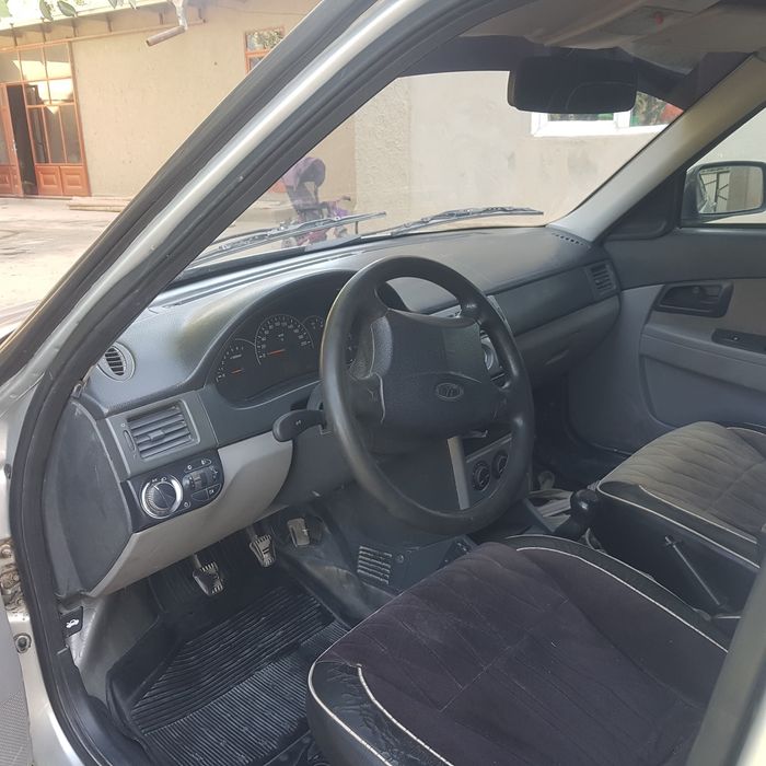 Lada Priora sedan 2170