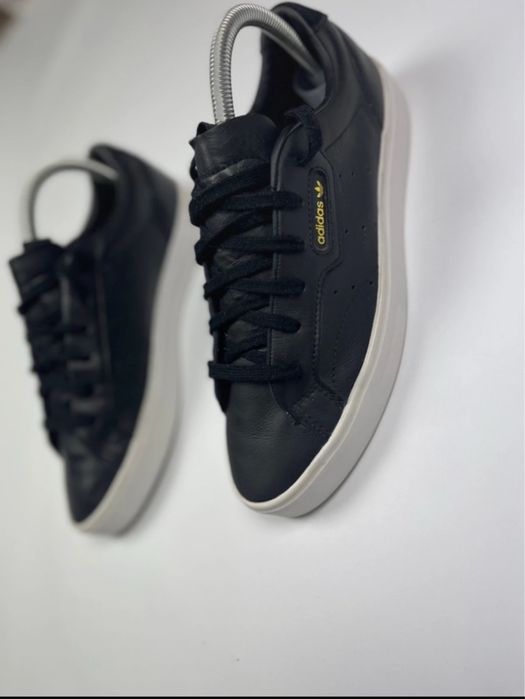 Adidasi adidas sleek