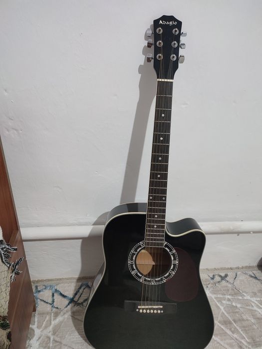 Гитара акустическая