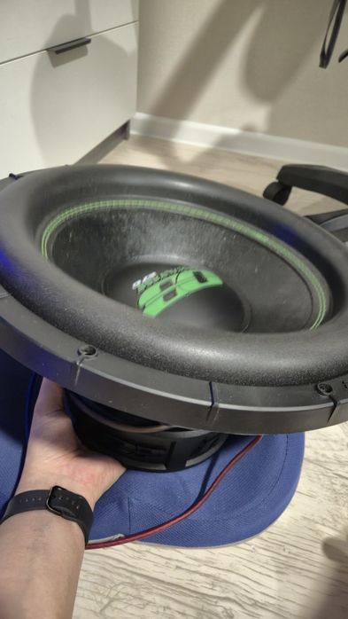 Сабвуфер  deaf bonce 275