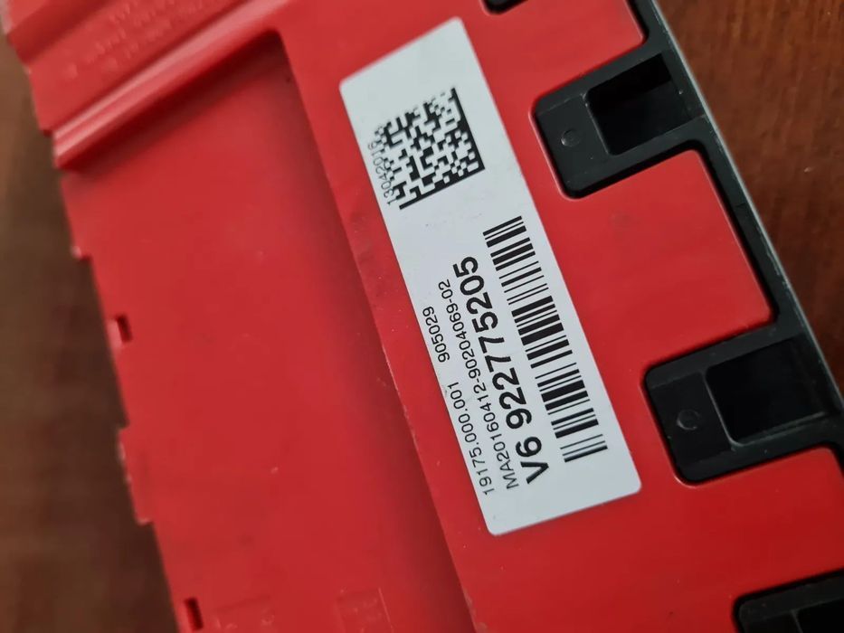 Distribuitor Borna Baterie Bmw F30 F31 Cod  - Dezmembrari Arad