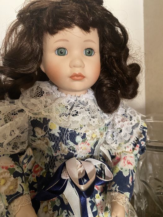 Promenade Collection Порцеланова кукла