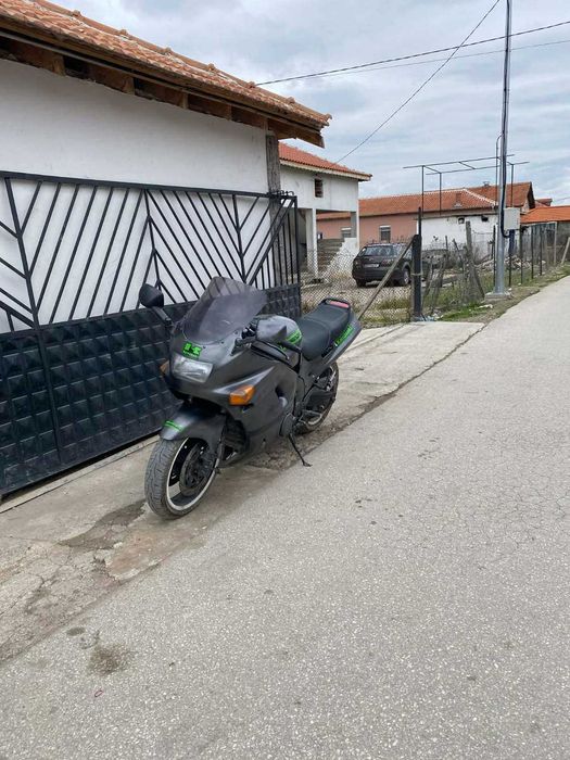 Мотора е в добро състояние и  има документи за регистрация