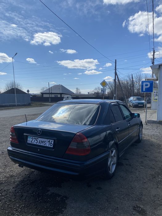 Мерседес с 200 в хорошем состояний