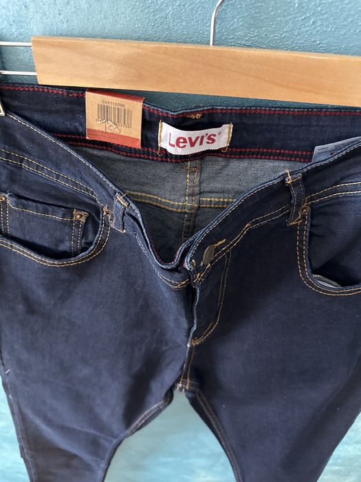 Blugi Levis model clasic noi