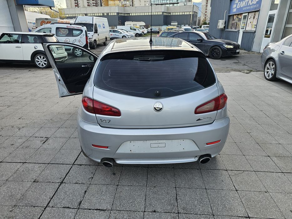 Алфа 147 1.6 Blackline на части