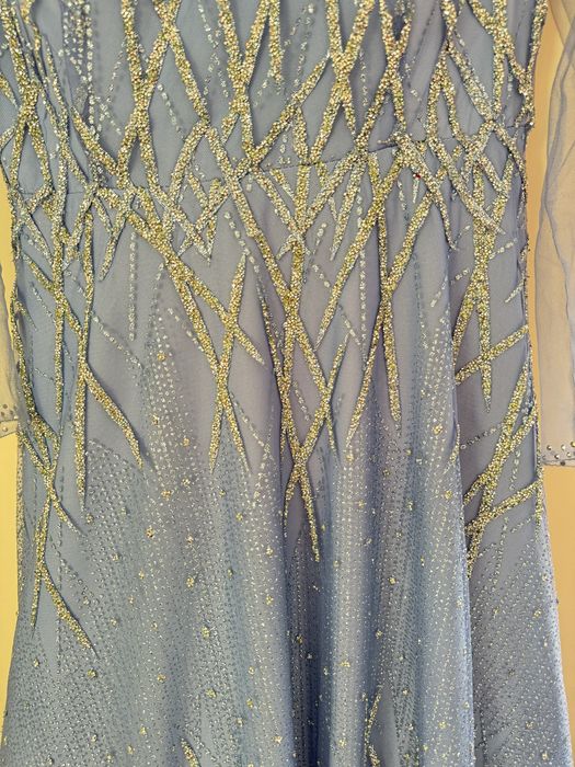 Продаю вечернее платье. Kechki bazm libos sotiladi